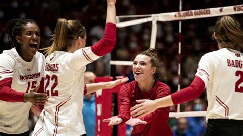 wisconsin volleyball players nude|Wisconsin Volleyball Players Say Private Photos Were Shared。